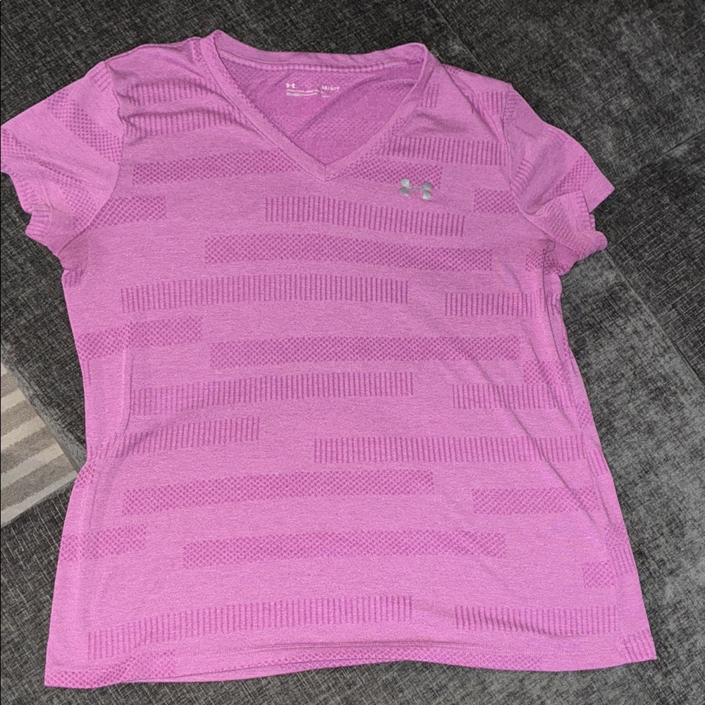 Under Armour Women's Purple V-Neck Tee